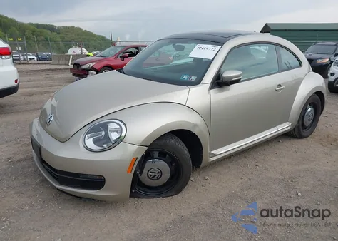 2013 Volkswagen Beetle 2.5L z USA, uszkodzony, nr VIN 3VWJP7AT5DM675649